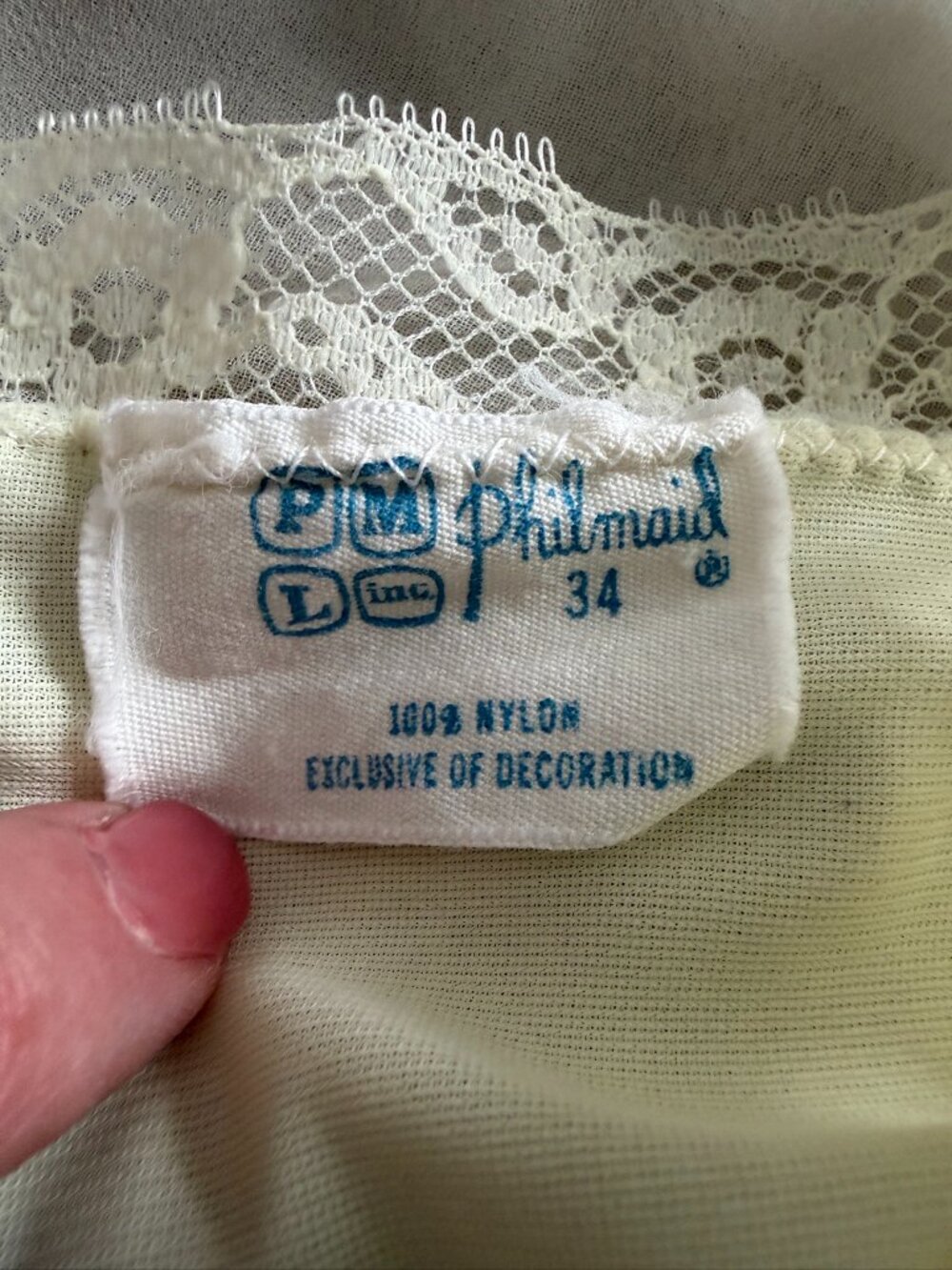 VTG 60s Embroidered Lace Slip Dress Chemise PHILMAID Pale Yellow 34 - Picture 12 of 12